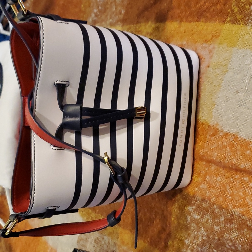 Tommy Hilfiger handbag